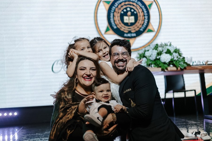 David, Karoline e os filhos